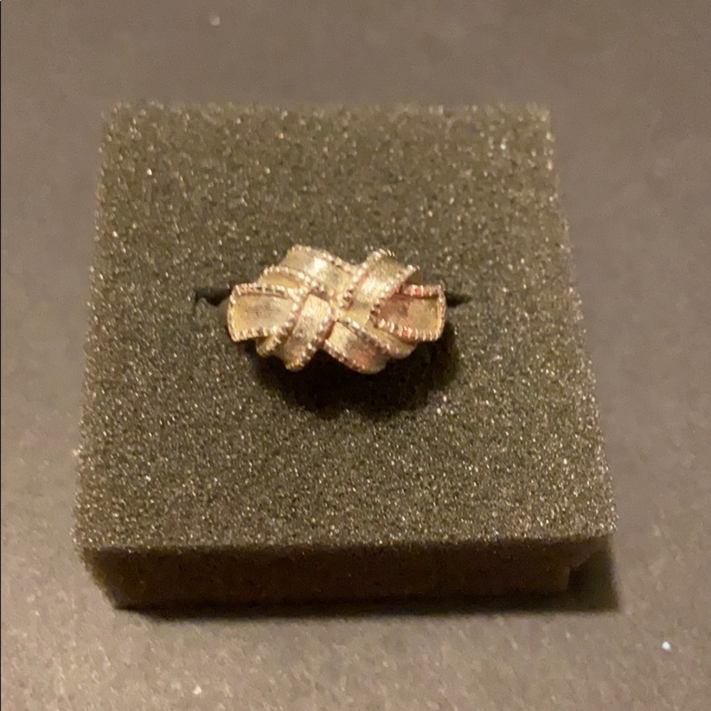 Avon Silver Knot Ring
